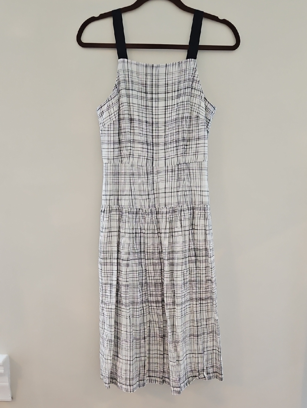 Donna Morgan Black & White Plaid Midi Dress with Black Straps. Size 2.